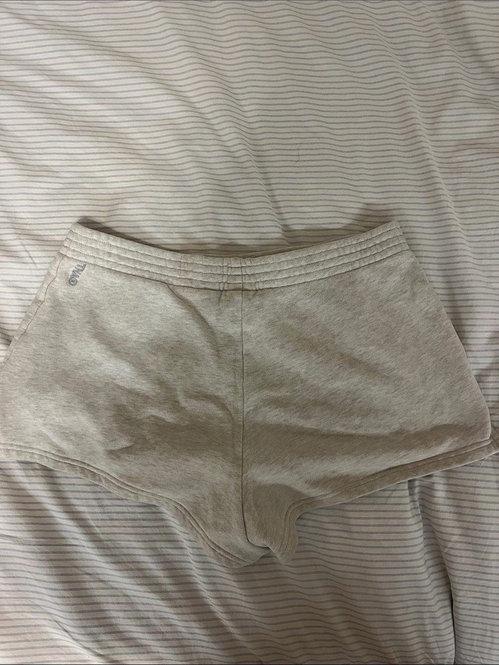 Tna sweatshorts - Picture 3 of 3